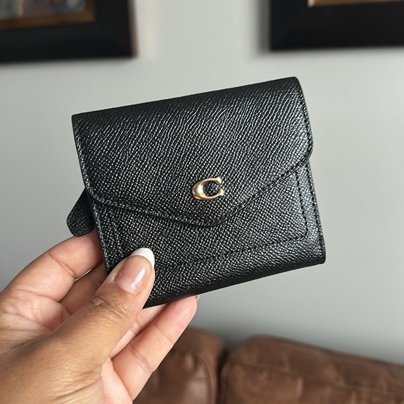 NWT Coach Wyn Small Wallet - Picture 10 of 13